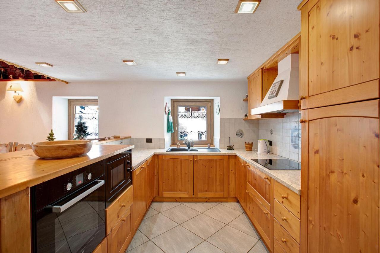Chalet Vista Monte Bianco ลาซัลเล ภายนอก รูปภาพ