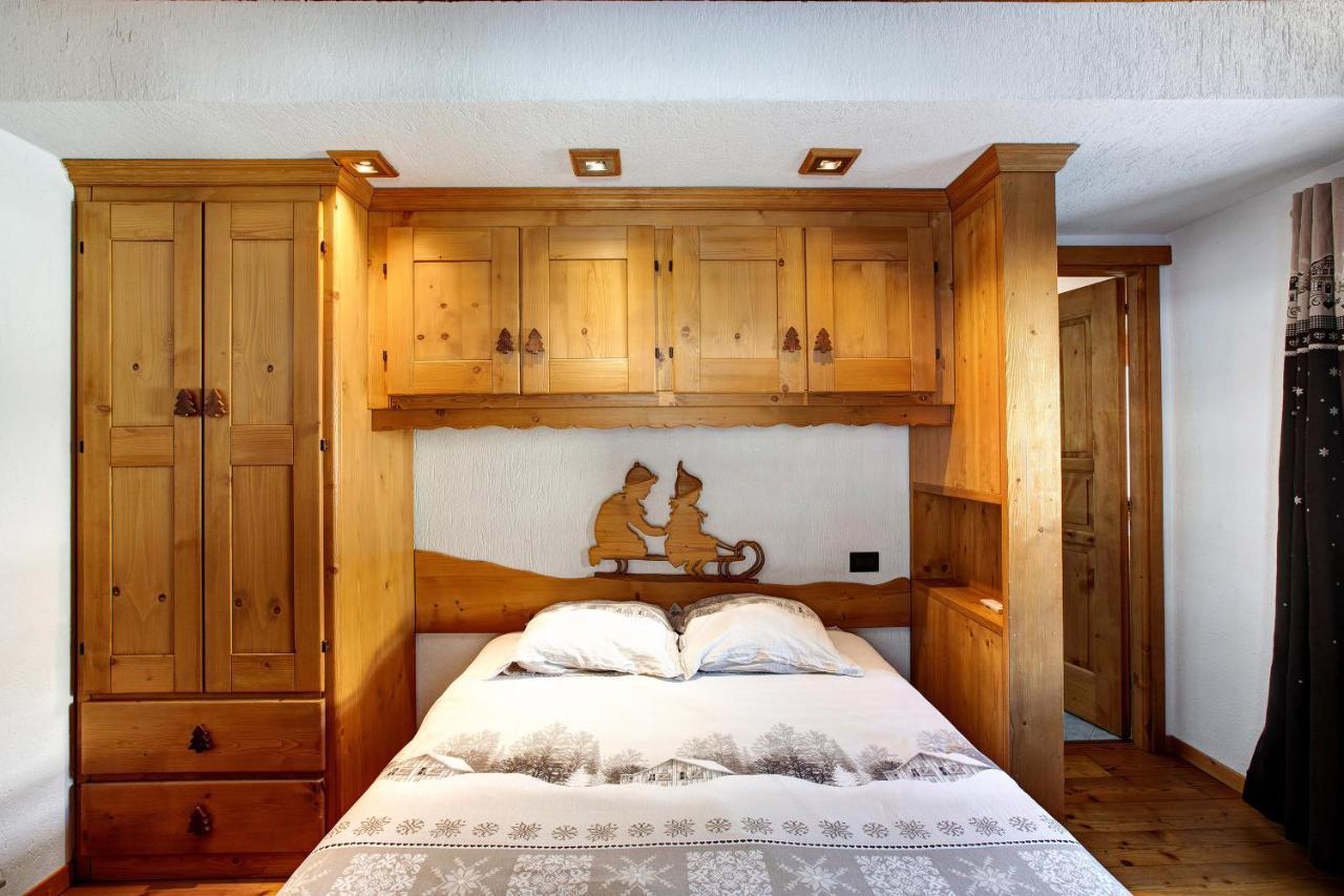 Chalet Vista Monte Bianco ลาซัลเล ภายนอก รูปภาพ